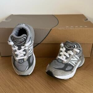 New Balance 990 V6 Grey/White Toddler Sneakers- SZ 6 C